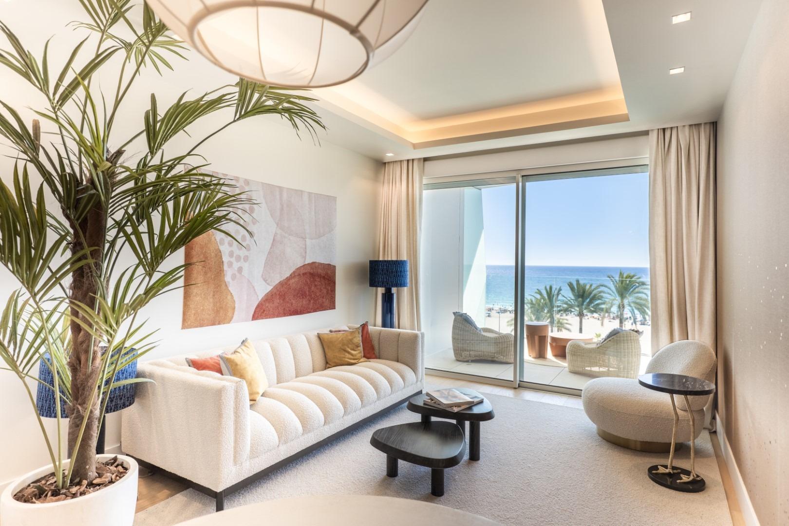 Last luxury apartments on the first line of Poniente beach