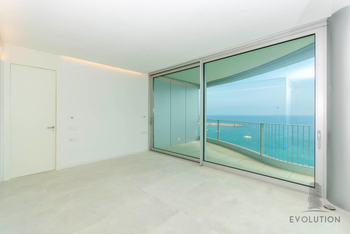 Homes with modern design and high technology on the front line