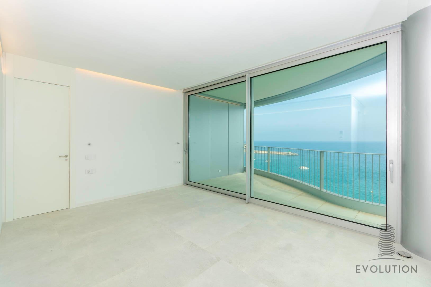 Homes with modern design and high technology on the front line