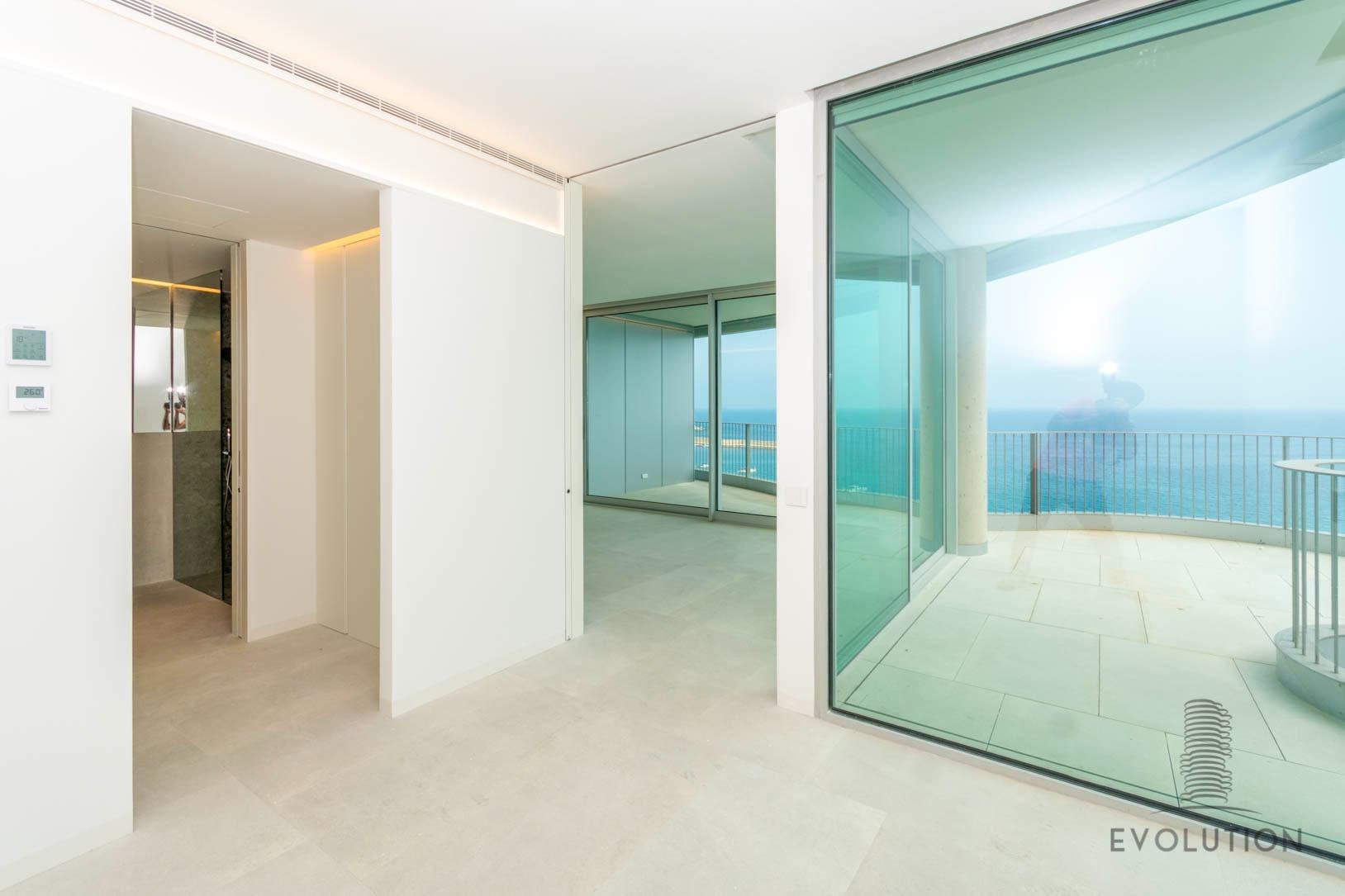 Homes with modern design and high technology on the front line
