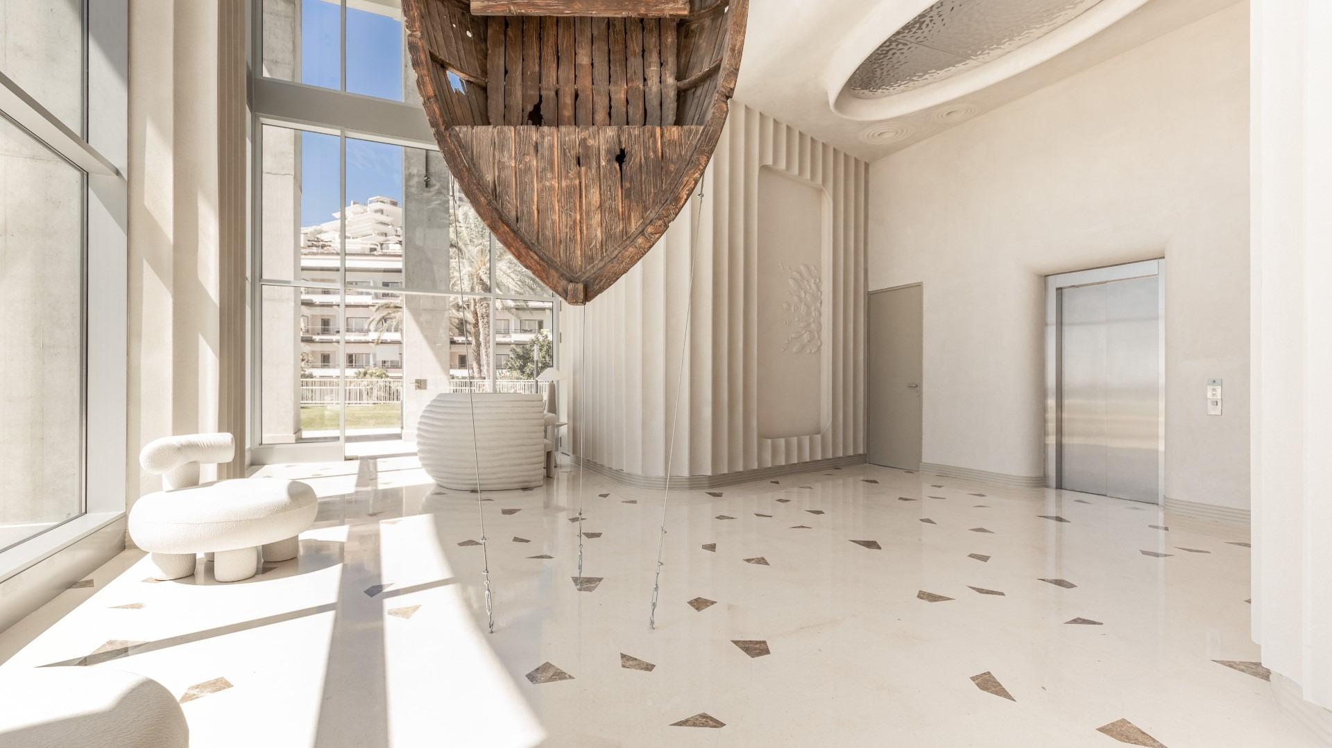Last luxury apartments on the first line of Poniente beach