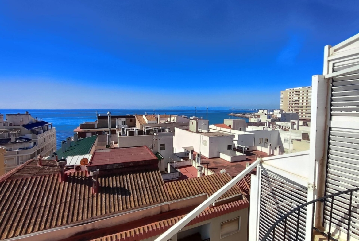 Espectacular Ático en Torrevieja con Vistas al Mar