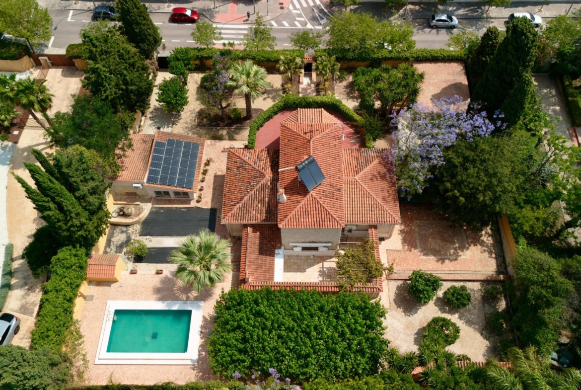 Exclusieve Villa Omringd door de natuur in Alicante