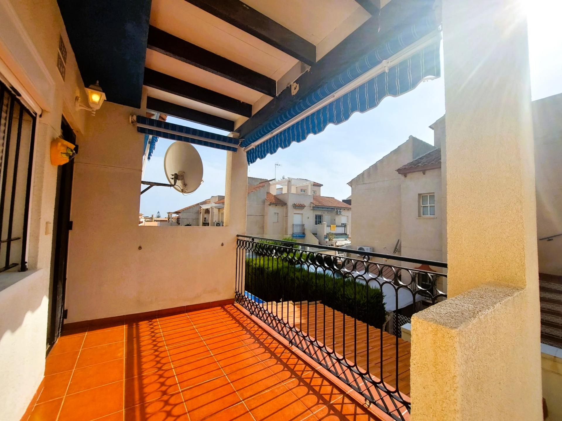 Nice bungalow on the upper floor with private solarium and sea views