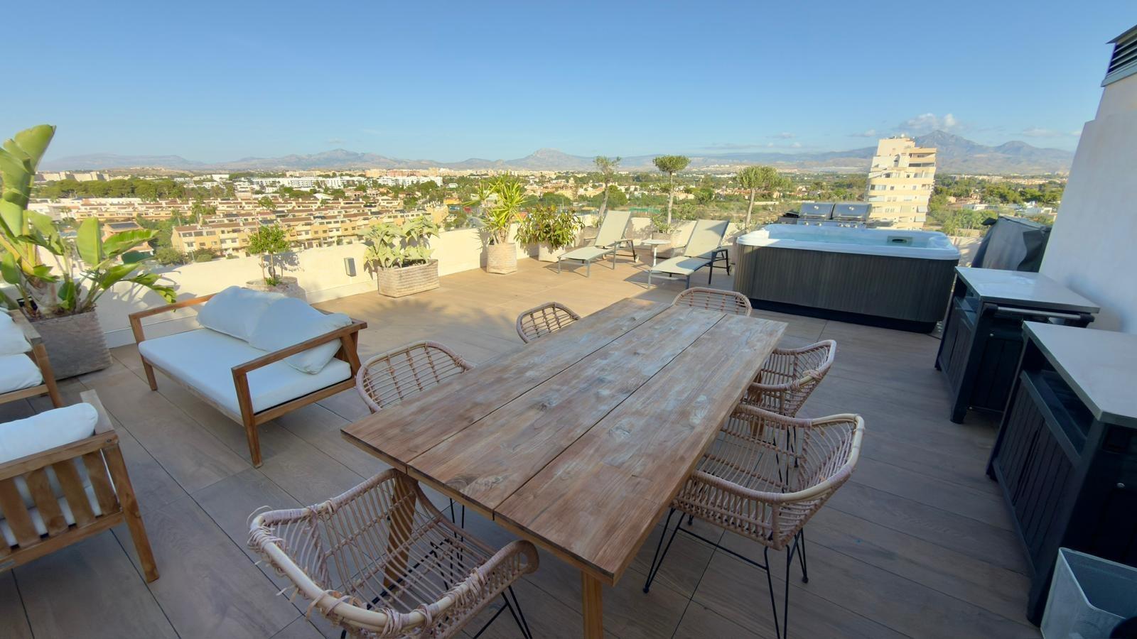 5-4-80 Exclusivo ático con impresionante terraza solárium en Azara, Pau 5