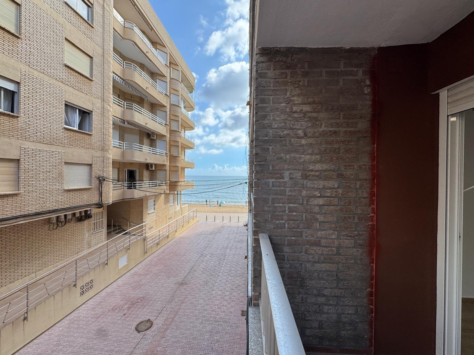 5-40-19 REFORMADO APADRAMENTO EN LA PRIMERA LINEA DE LA MATA CON VISTAS AL MAART 3 DORM. 2 BAÑOS. SUPERFICIE 105 M2.