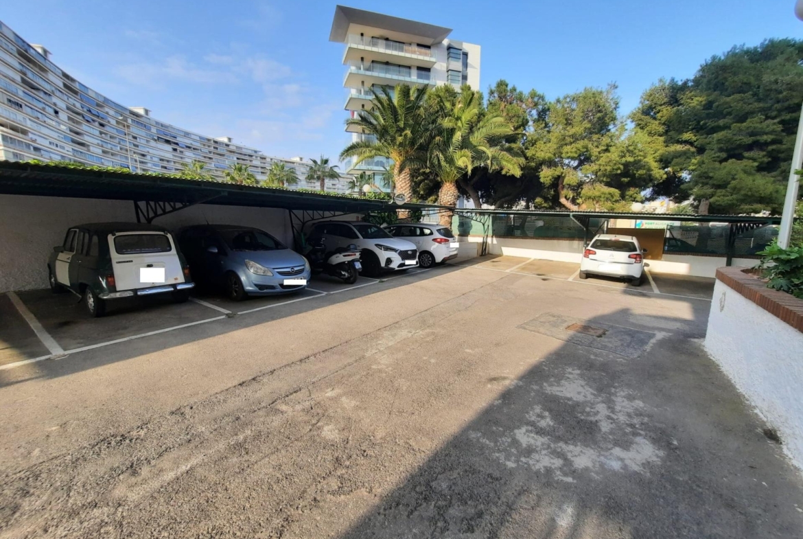 Amplio y Moderno Apartamento Reformado en Playa de San Juan