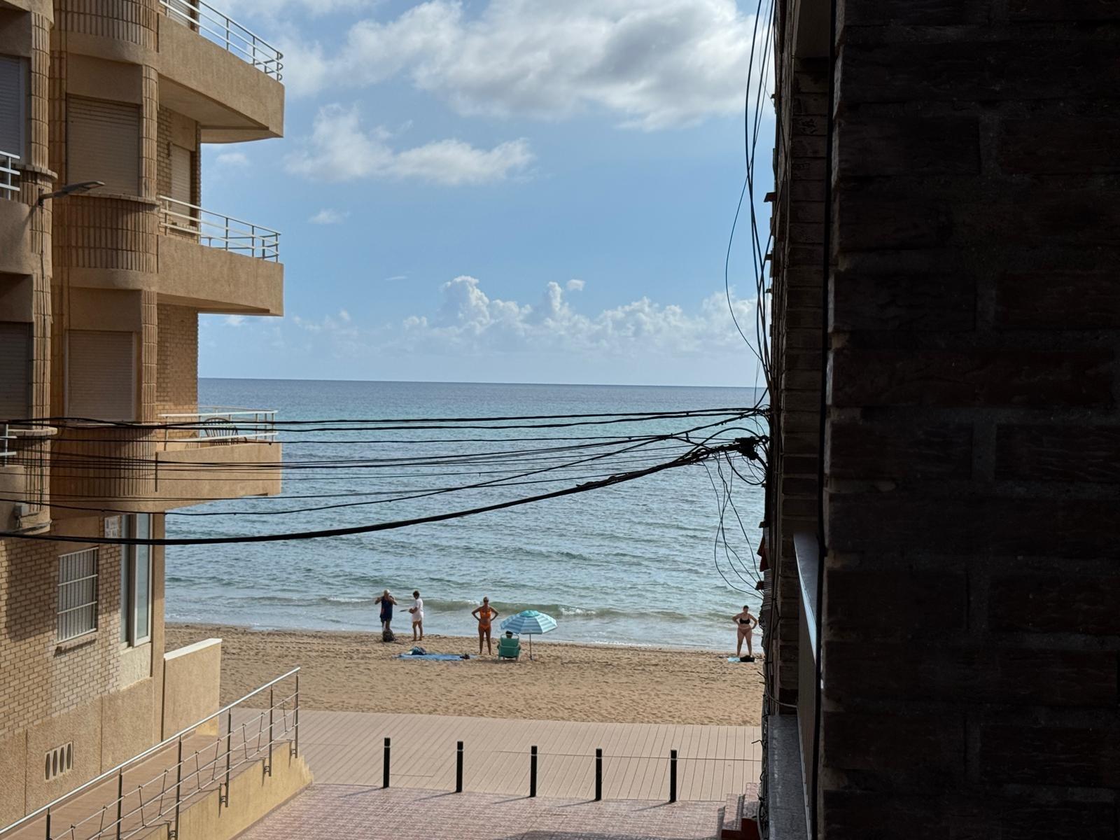 5-41-16 REFORMADO APADRAMENTO EN LA PRIMERA LINEA DE LA MATA CON VISTAS AL MAART 3 DORM. 2 BAÑOS. SUPERFICIE 105 M2.