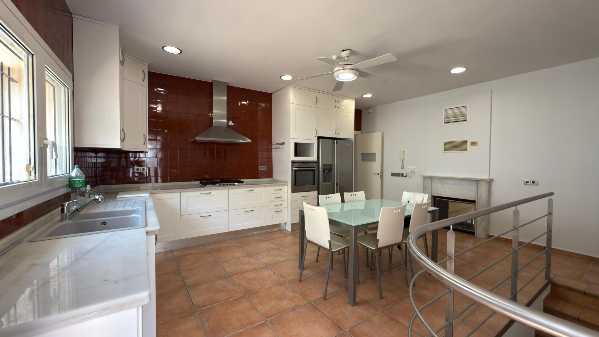 5-45-7 Exclusieve Villa Omringd door de natuur in Alicante