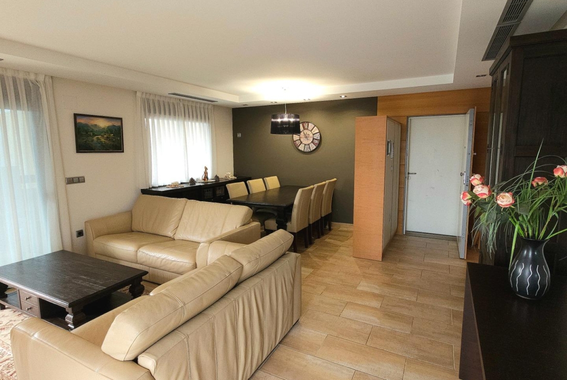 Exclusief appartement in Guardamar del Segura met uitzicht op zee