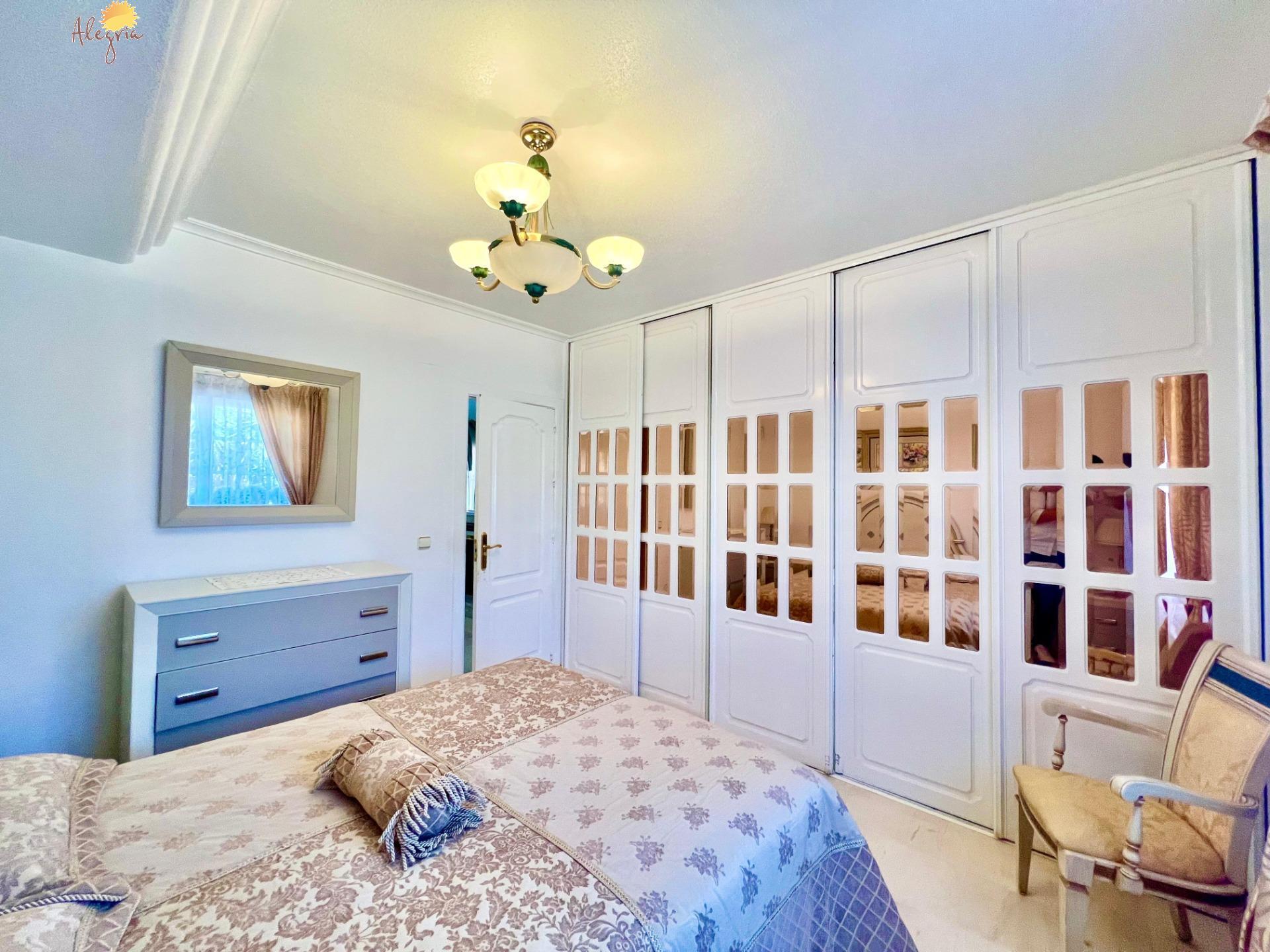 LUXURY AND LIGHT IN LOS BALCONES: YOUR VILLA WITH PRIVATE POOL AND HIGH POTENTIAL