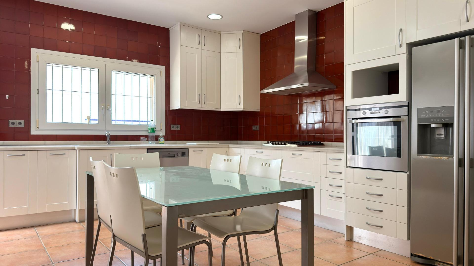 5-46-7 Exclusieve Villa Omringd door de natuur in Alicante