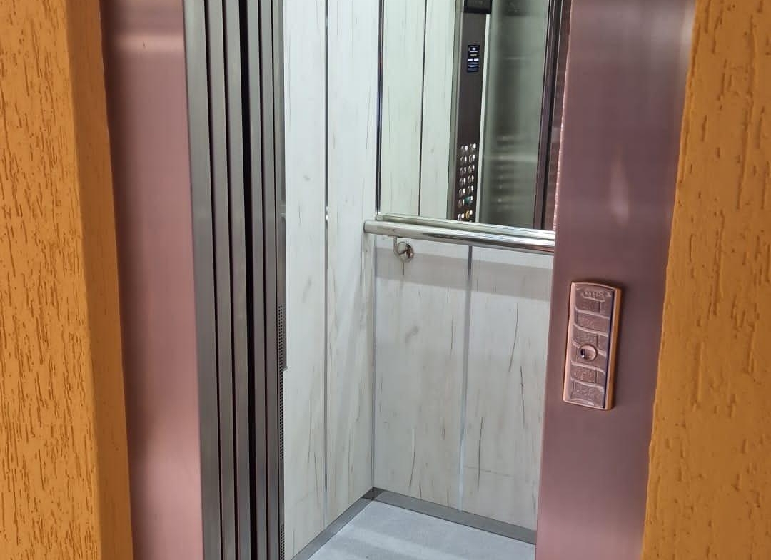 Amplio y Moderno Apartamento Reformado en Playa de San Juan