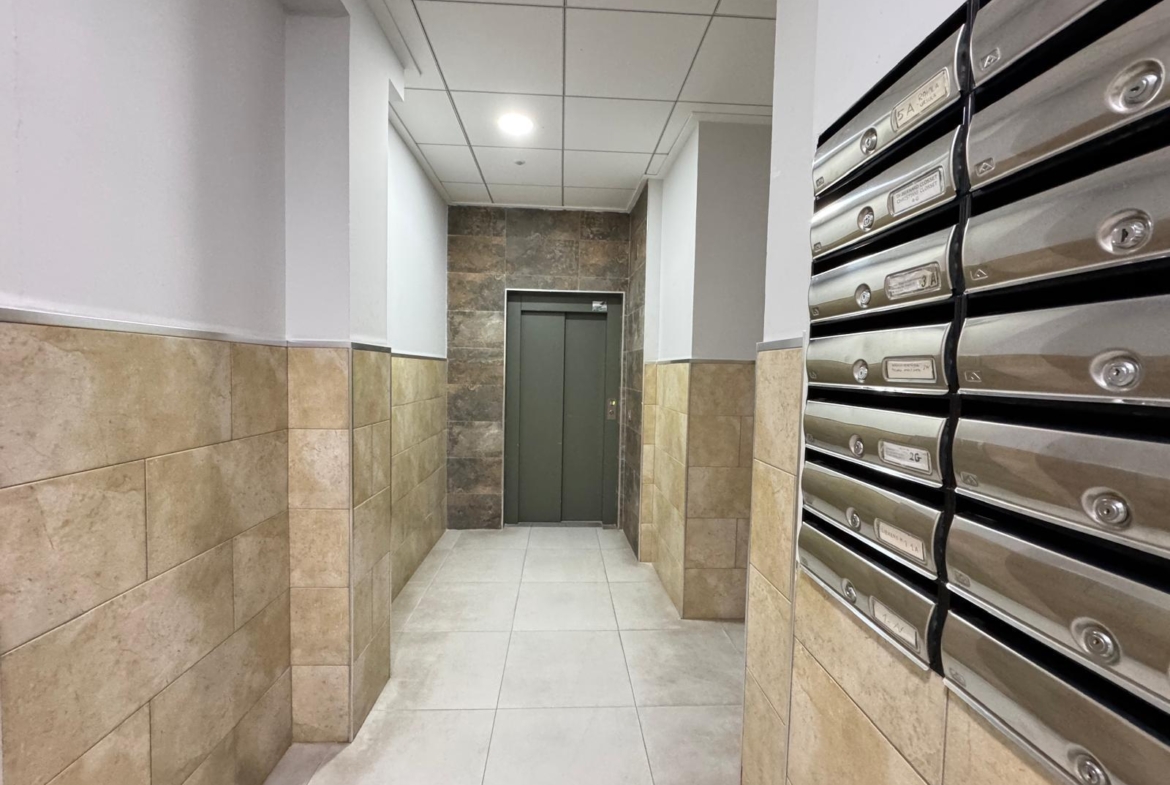 REFORMADO APADRAMENTO EN LA PRIMERA LINEA DE LA MATA CON VISTAS AL MAART 3 DORM. 2 BAÑOS. SUPERFICIE 105 M2.