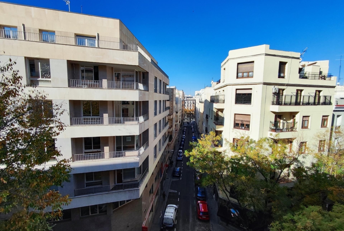 SPECTACULAR FULLY RENOVATED EXTERIOR APARTMENT IN GOYA, MADRID