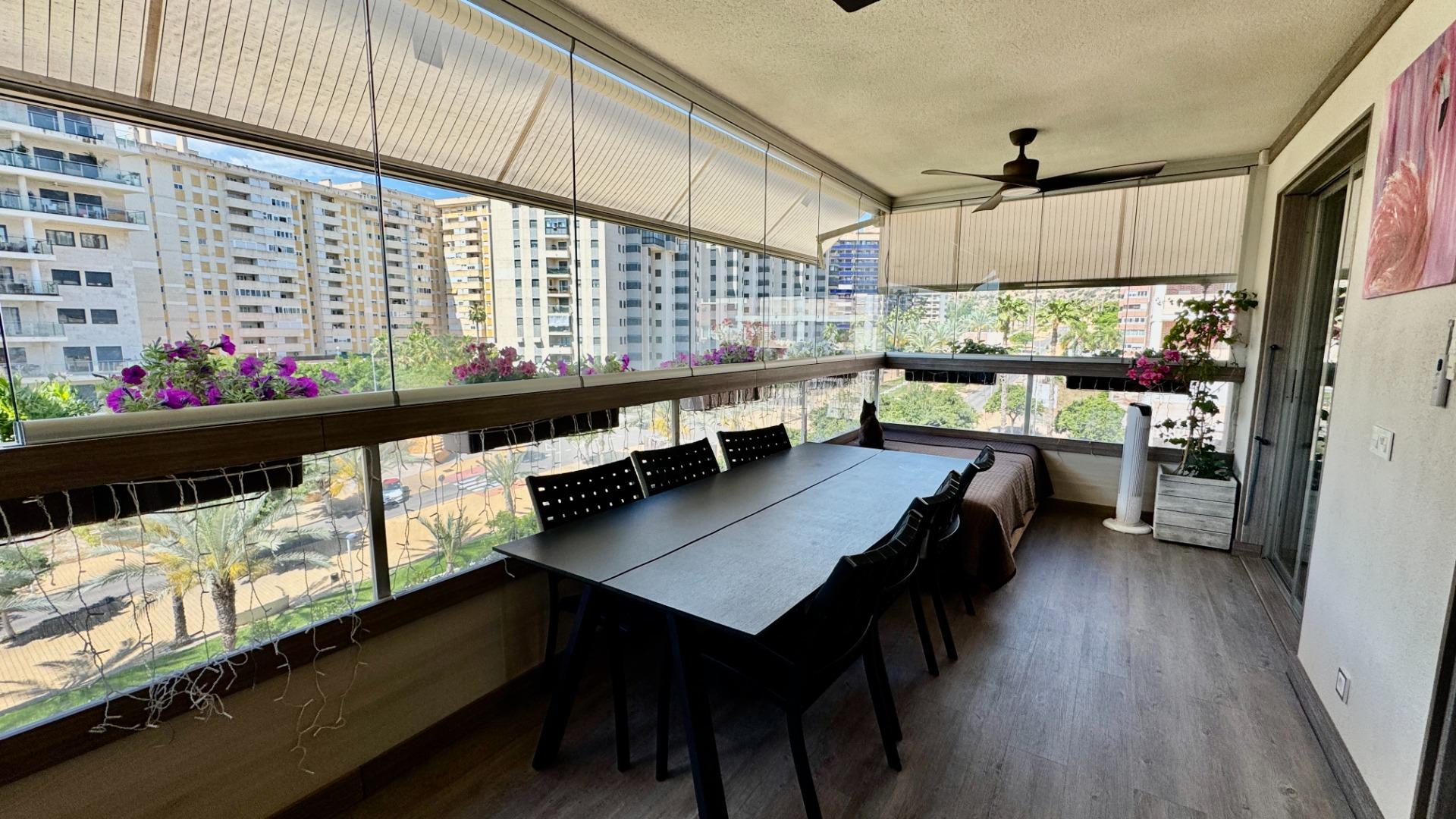 Appartement aan zee in een modern wooncomplex La Cala de Finestrat