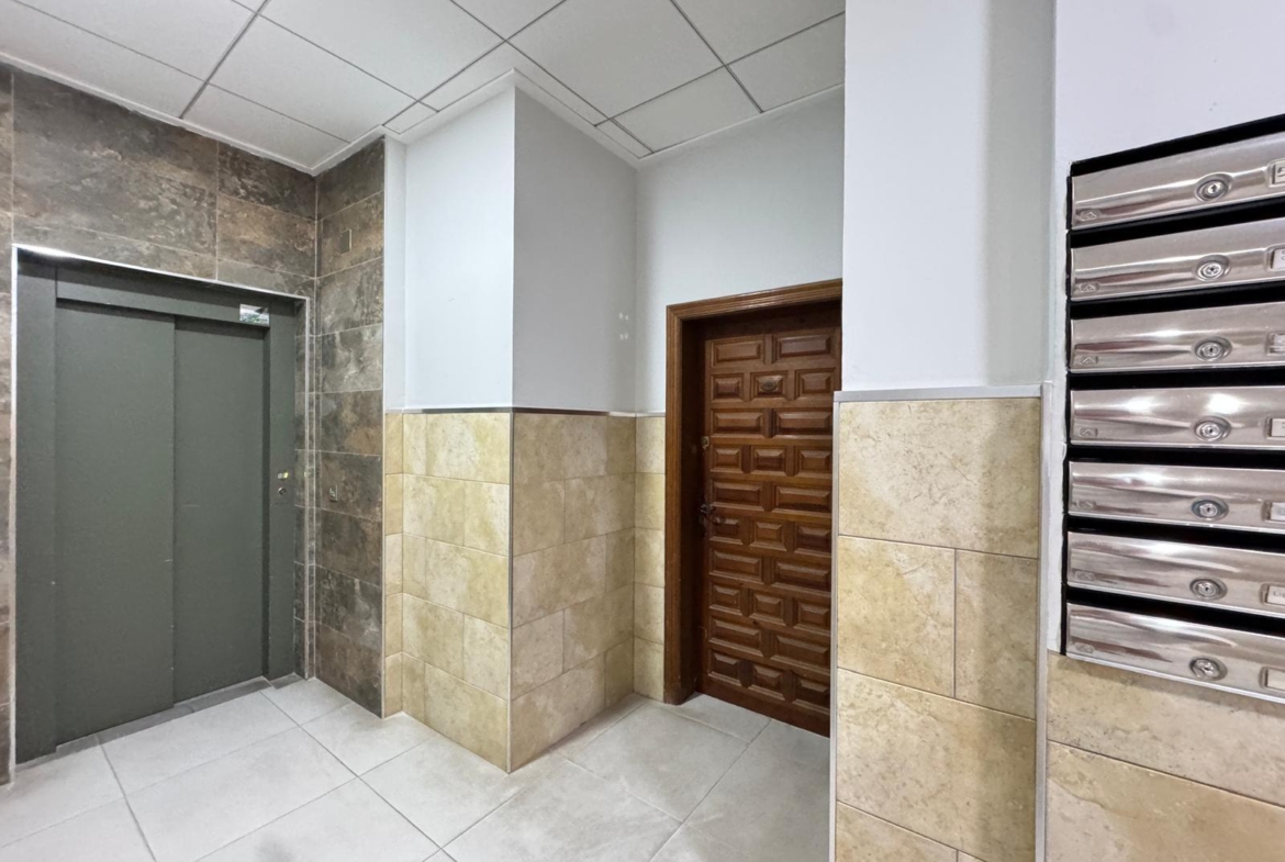 REFORMADO APADRAMENTO EN LA PRIMERA LINEA DE LA MATA CON VISTAS AL MAART 3 DORM. 2 BAÑOS. SUPERFICIE 105 M2.