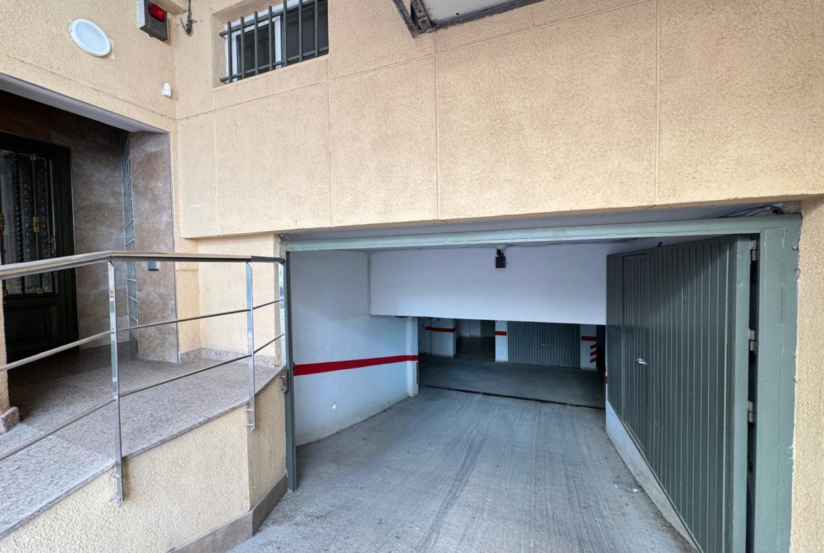 REFORMADO APADRAMENTO EN LA PRIMERA LINEA DE LA MATA CON VISTAS AL MAART 3 DORM. 2 BAÑOS. SUPERFICIE 105 M2.