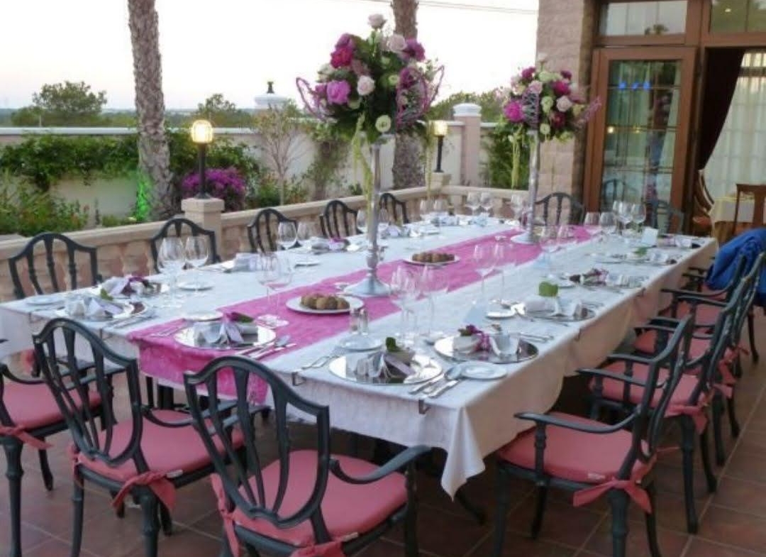 RESTAURANTE EN CABO ROIG. CON 871 M2.