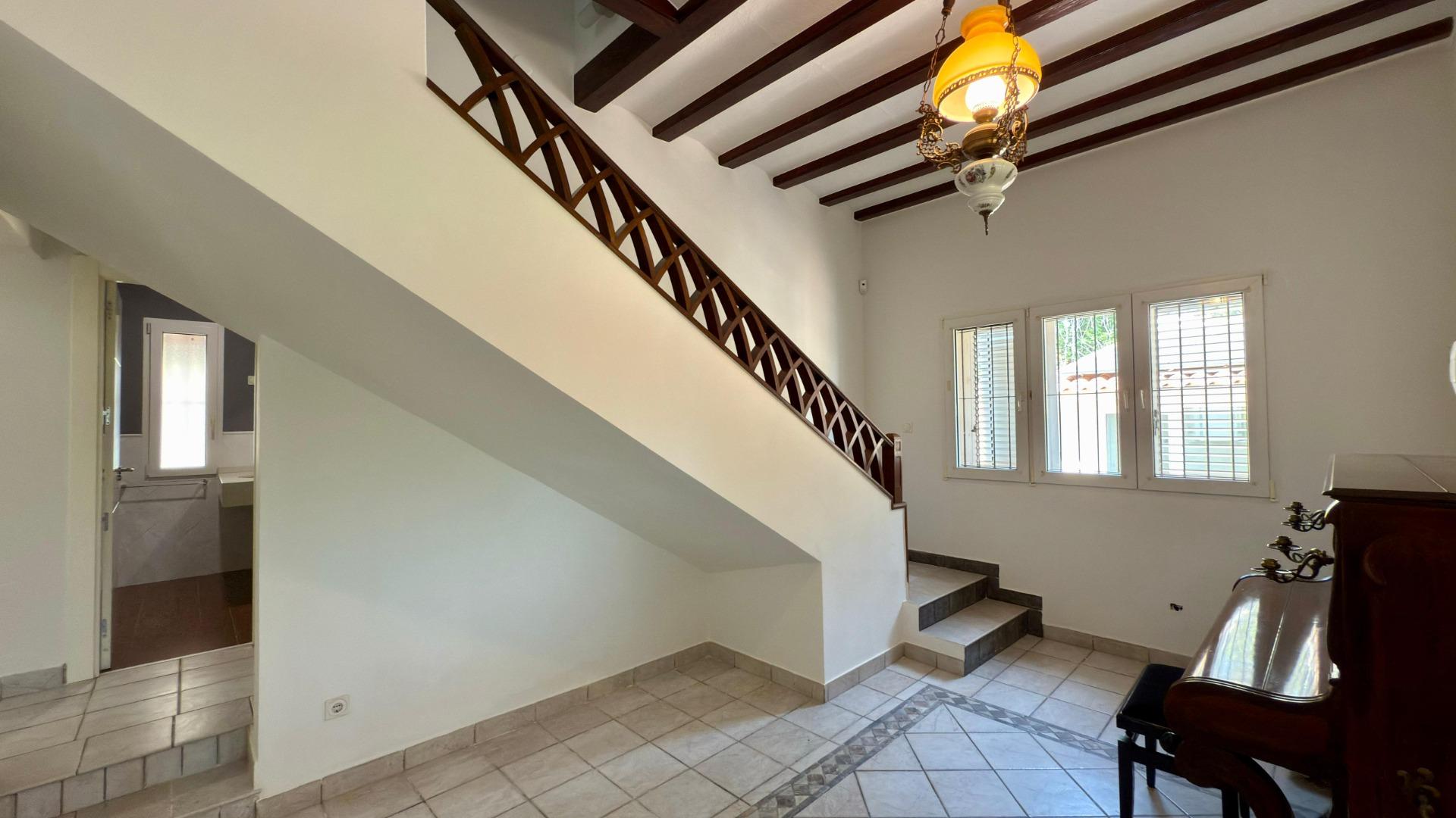 5-53-6 Exclusieve Villa Omringd door de natuur in Alicante