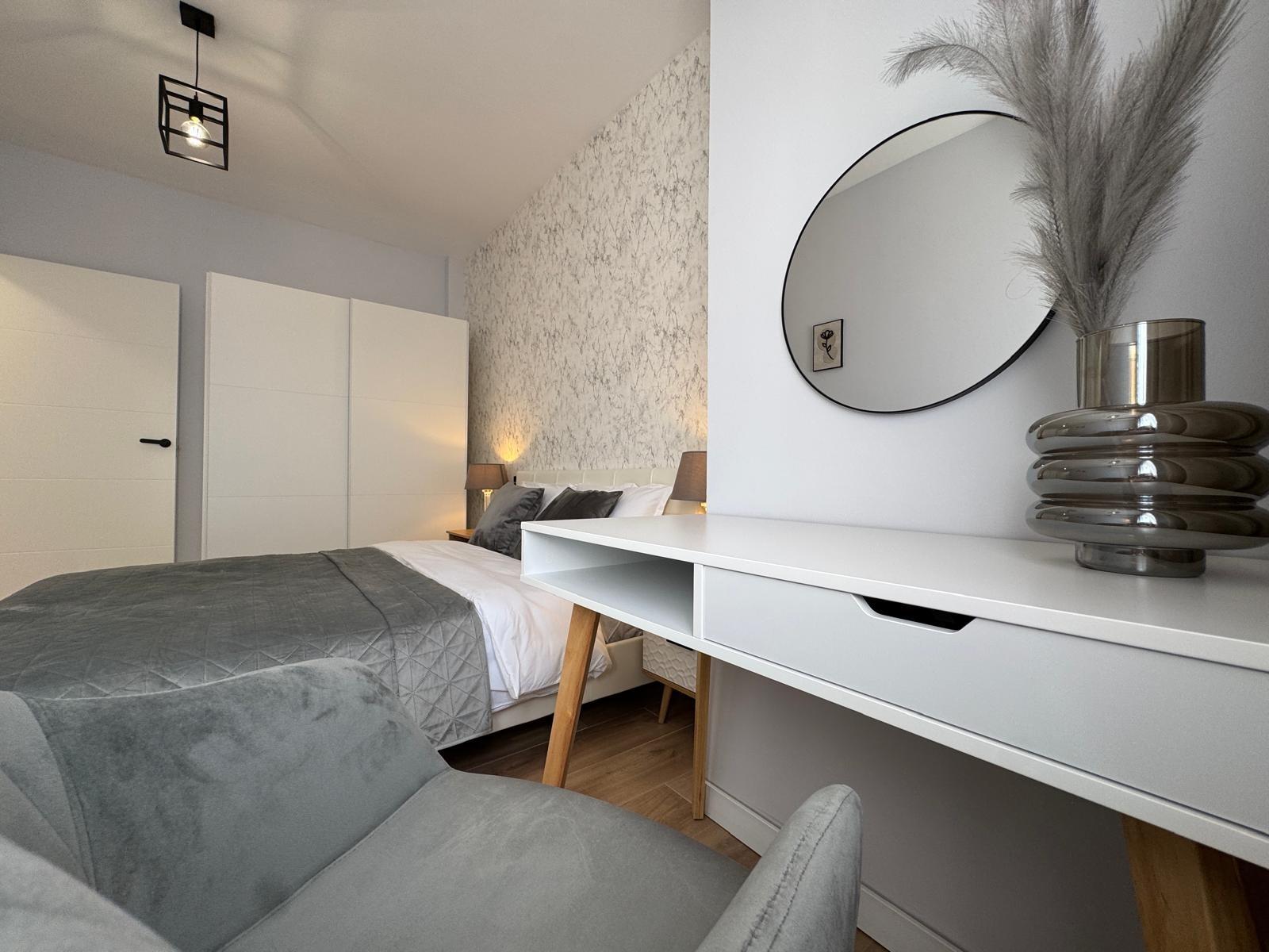 TOTALLY RENOVATED APARTMENT 20 METERS FROM THE BEACH WITH 100 M2 OF SURFACE. 3 BEDROOMS. 1 BATHROOMS.