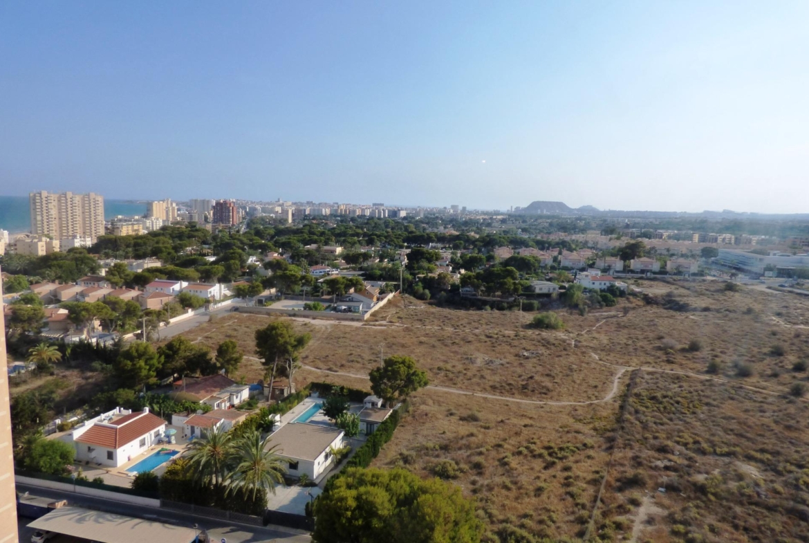 Espectacular vivienda con vistas panorámicas a la playa de Muchavista