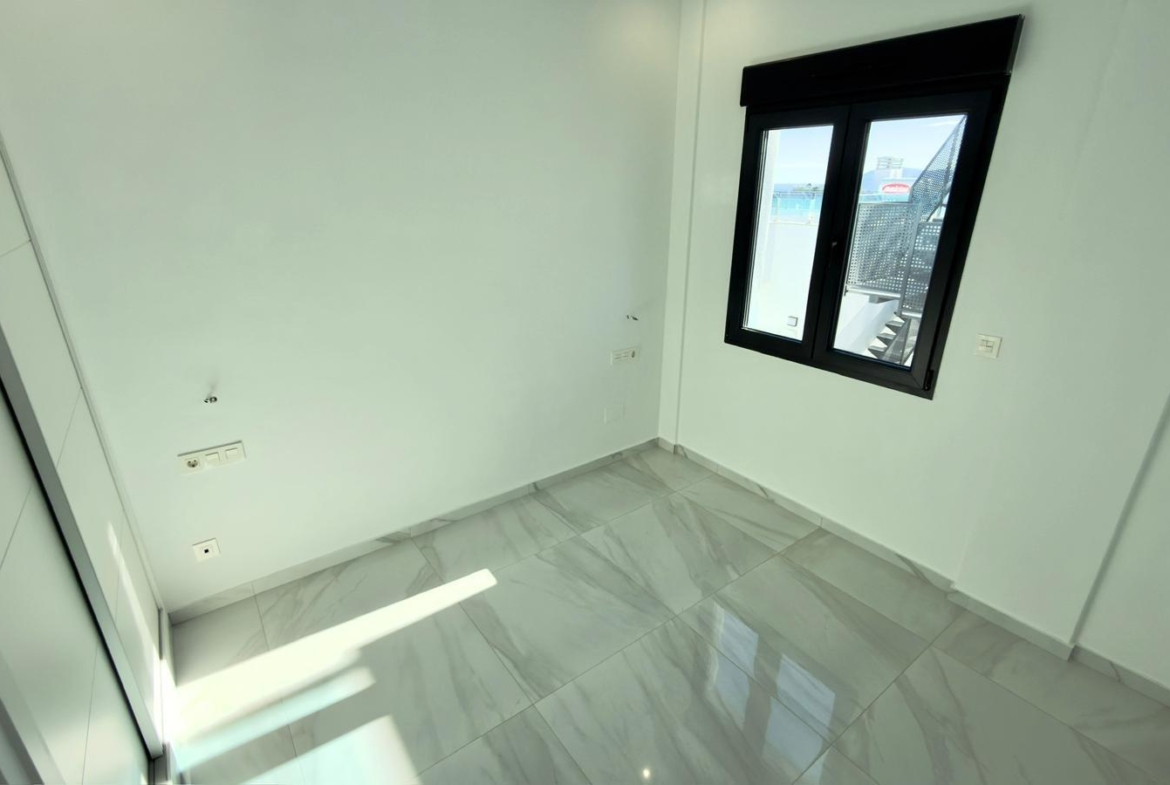 Exclusive villa in Polop with mountain views