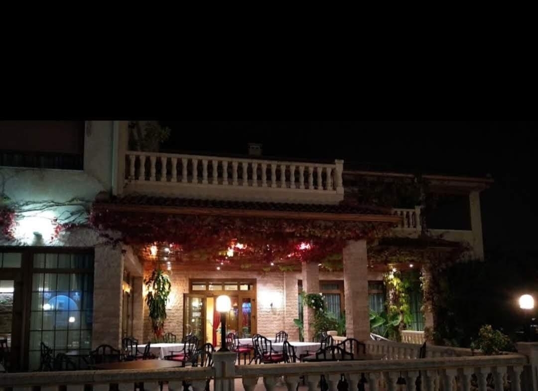 RESTAURANTE EN CABO ROIG. CON 871 M2.