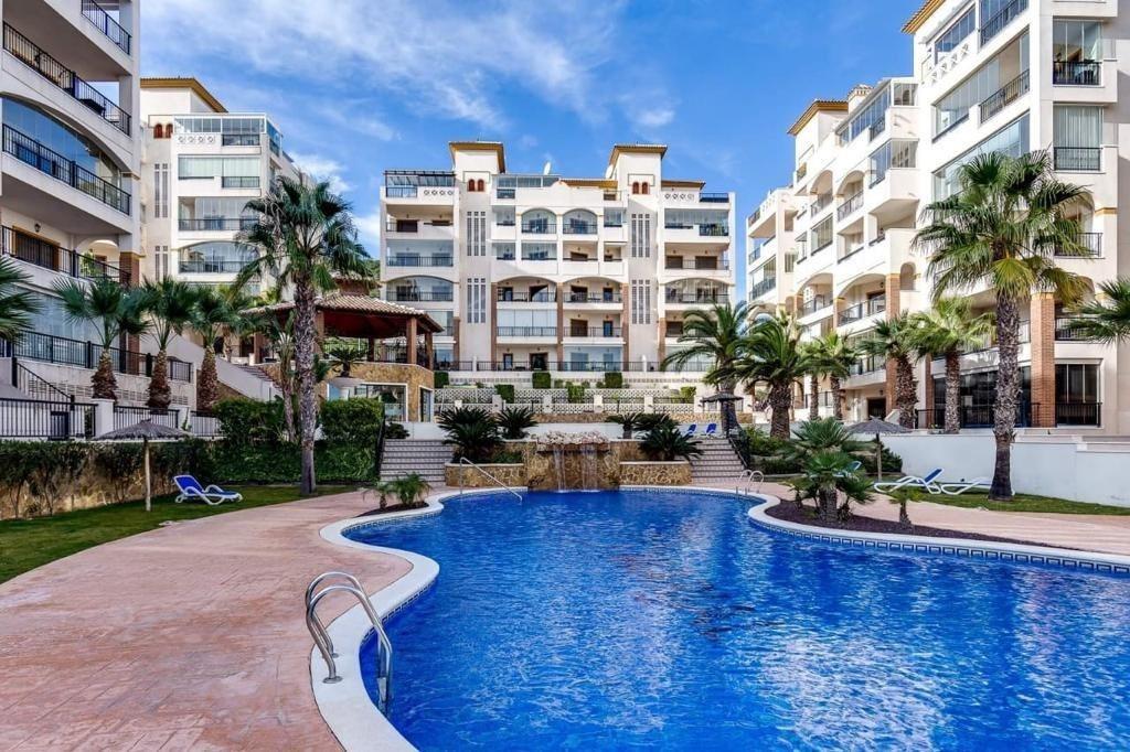 Exclusief appartement in Guardamar del Segura met uitzicht op zee