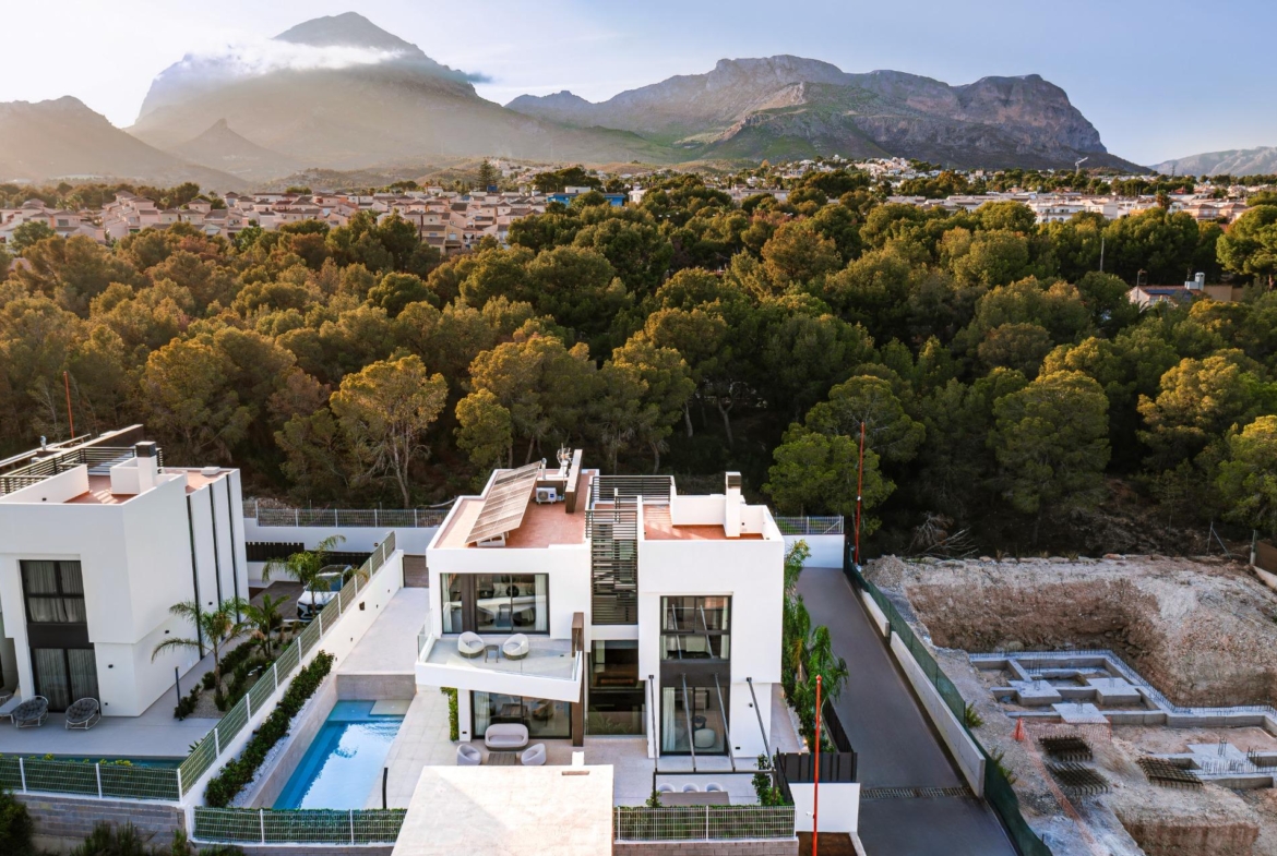 Villas de Obra Nueva: Noa Garden Residencial  🌟