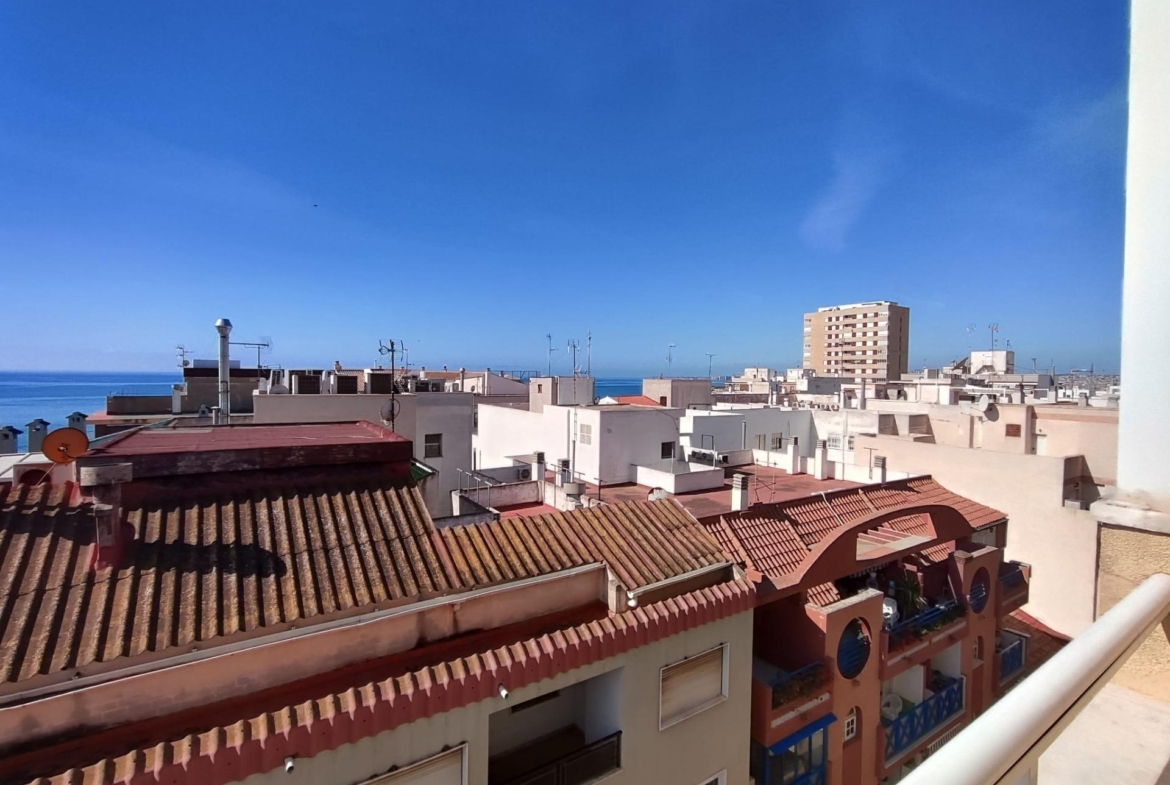 Espectacular Ático en Torrevieja con Vistas al Mar