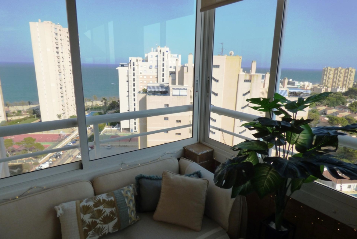 Espectacular vivienda con vistas panorámicas a la playa de Muchavista