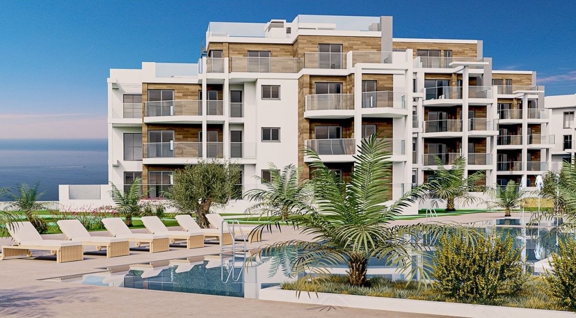 MEDITERRANEAN HOUSING A FEW METERS FROM THE SEA