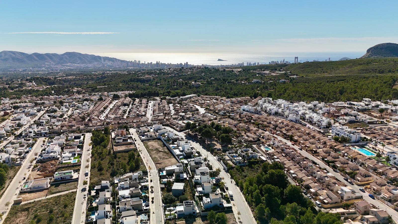 5-6-80 Exclusive villa in Polop with mountain views