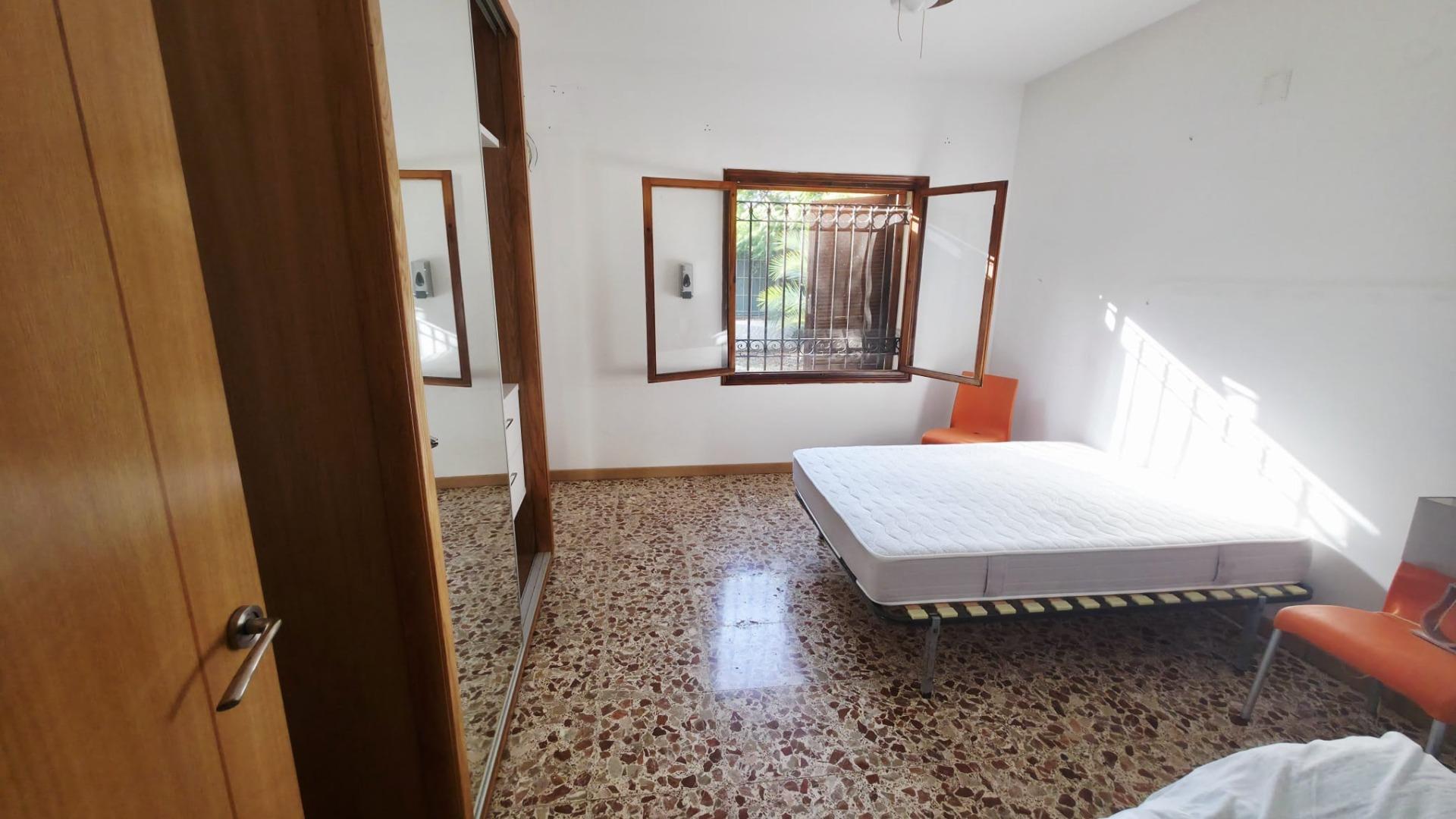 Magnífico chalet con amplias posibilidades en La Albufereta – Playa de San Juan (Alicante)