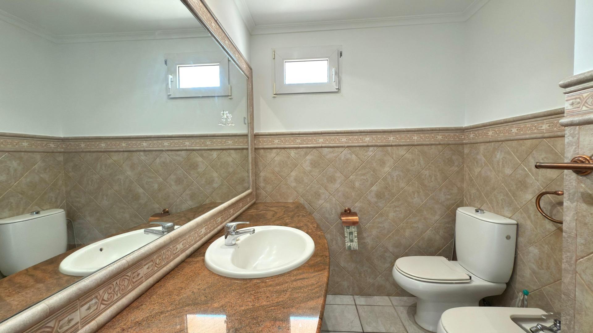5-60-4 Exclusieve Villa Omringd door de natuur in Alicante