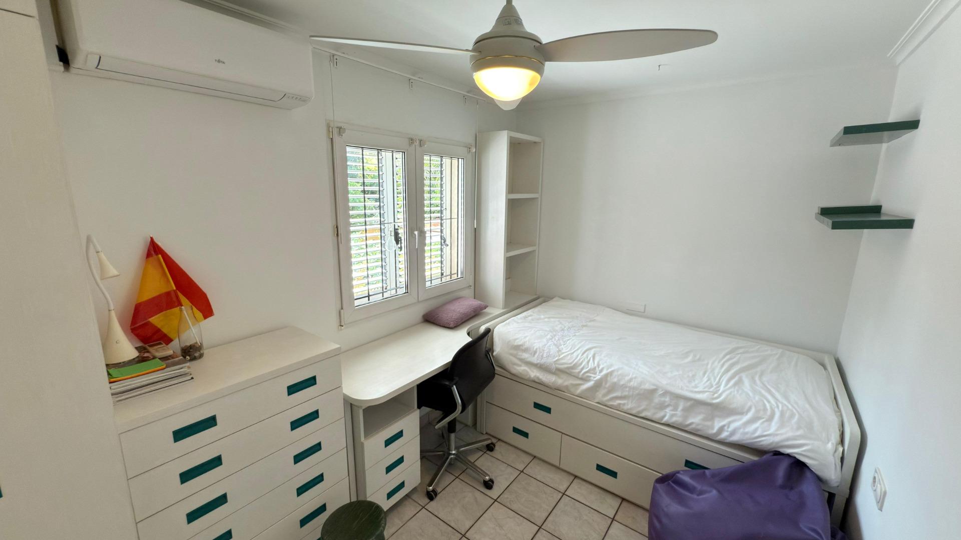 5-64-3 Exclusieve Villa Omringd door de natuur in Alicante