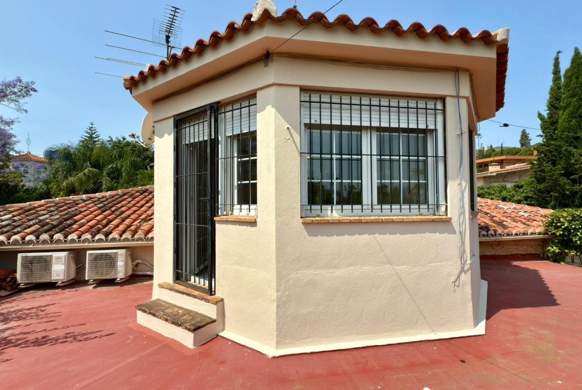 Exclusieve Villa Omringd door de natuur in Alicante