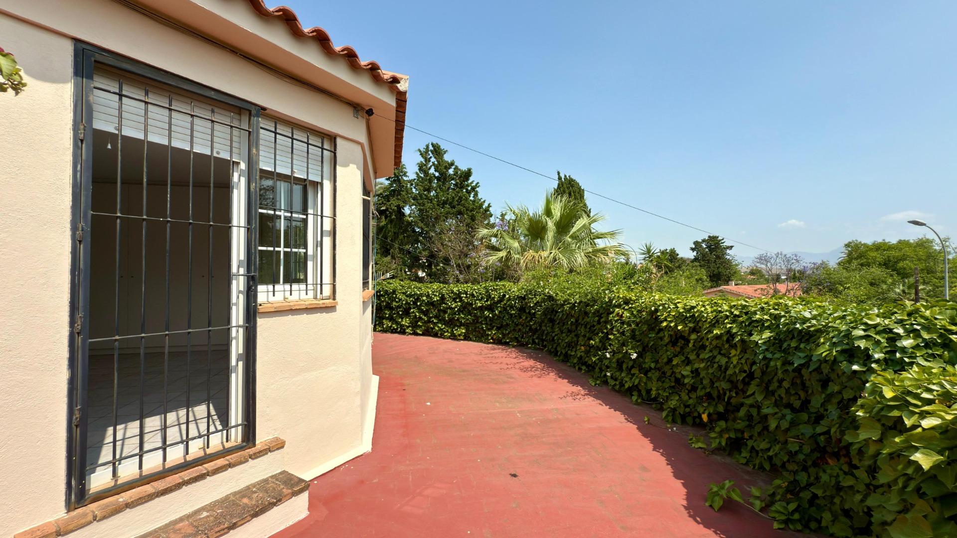 5-67-2 Exclusieve Villa Omringd door de natuur in Alicante