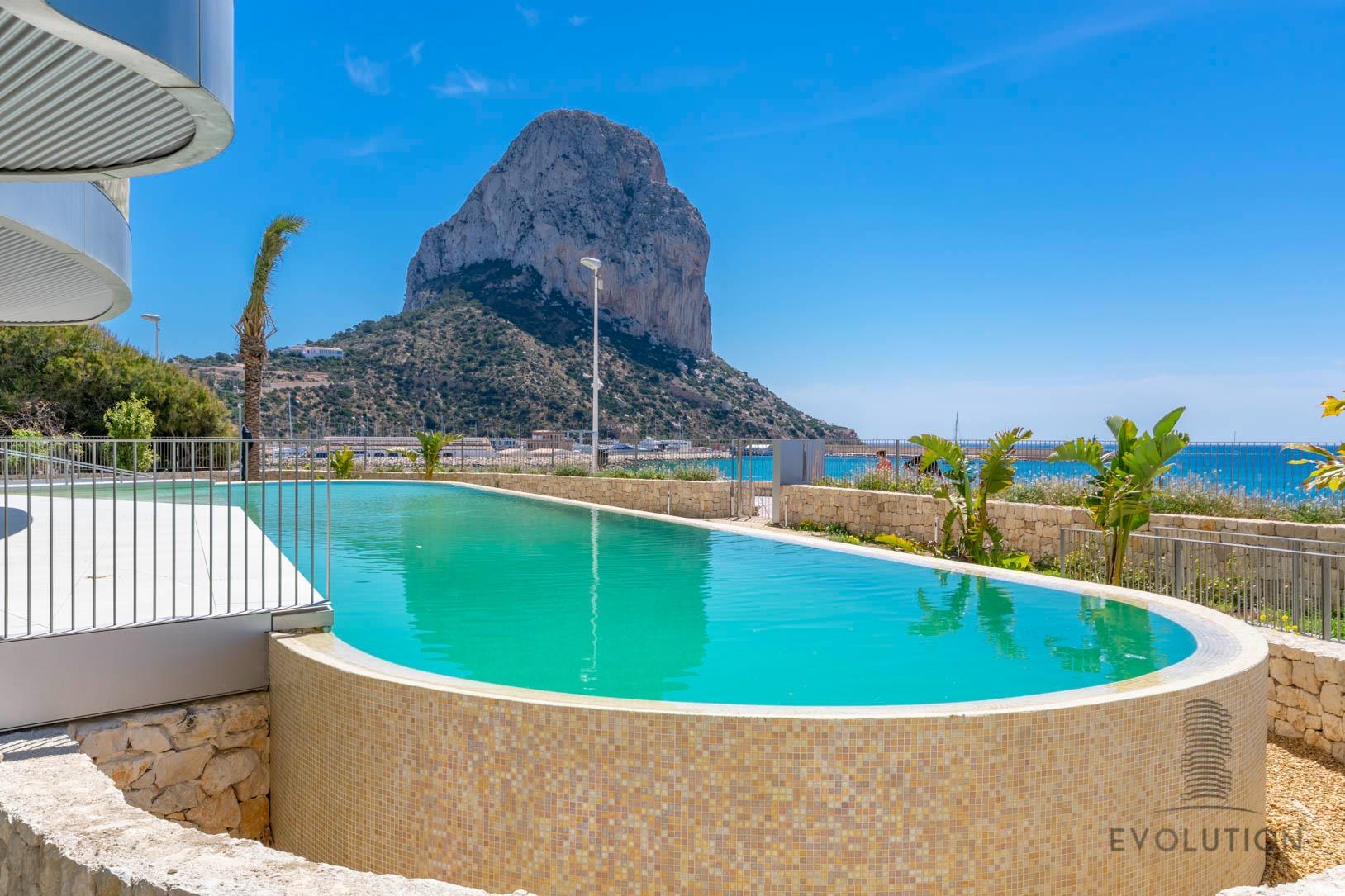 Homes with modern design and high technology on the front line