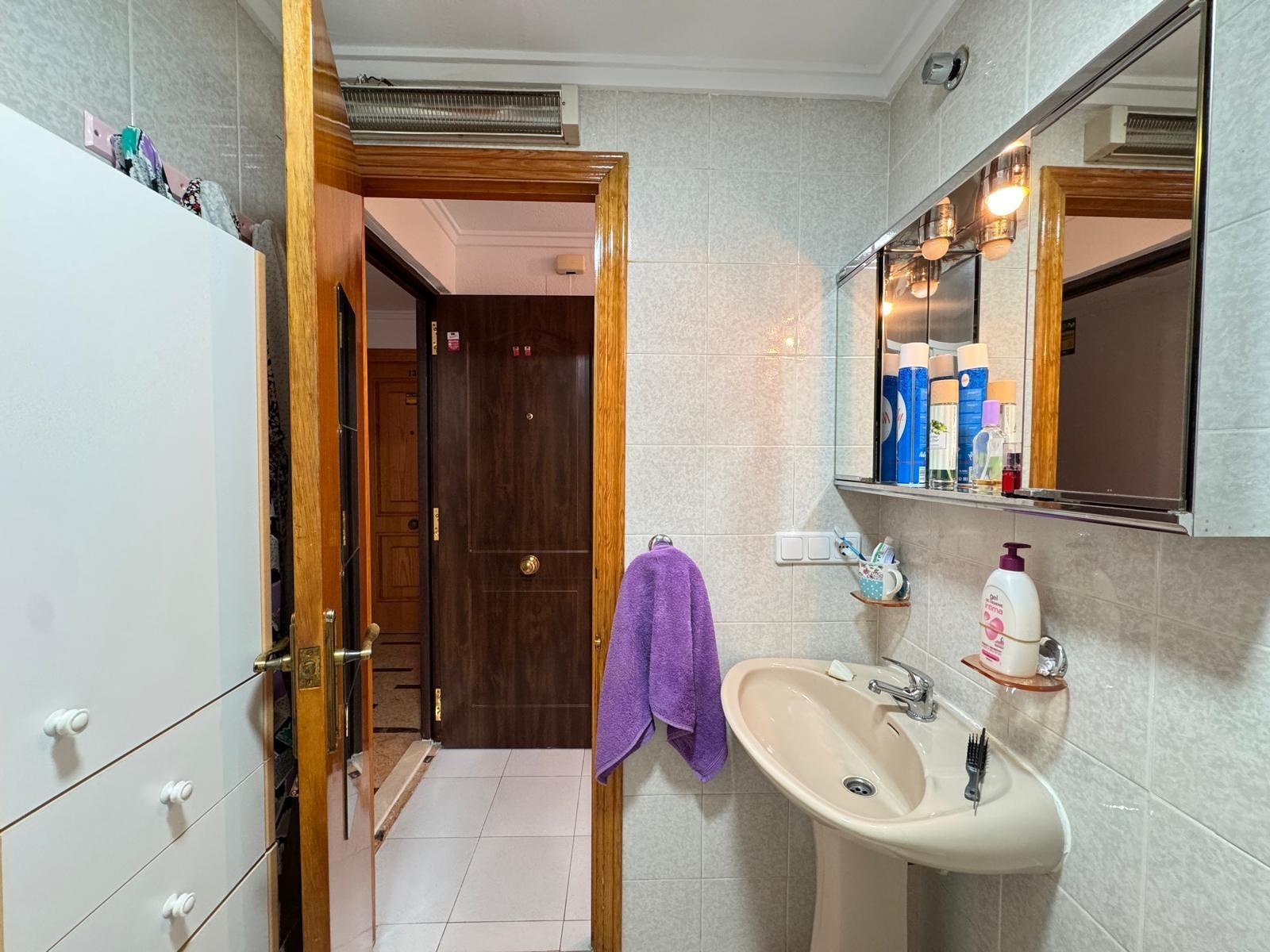 5-7-64 ESTUDIO A 250 METROS DE PLAYA DE LOS LOCOS Y CON 25 M2. CON PISCINA COMUNITARIA.