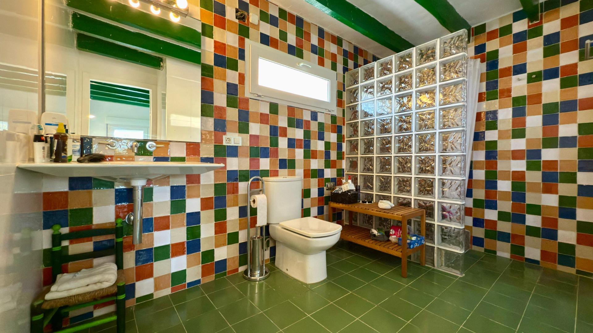 5-79-1 Exclusieve Villa Omringd door de natuur in Alicante