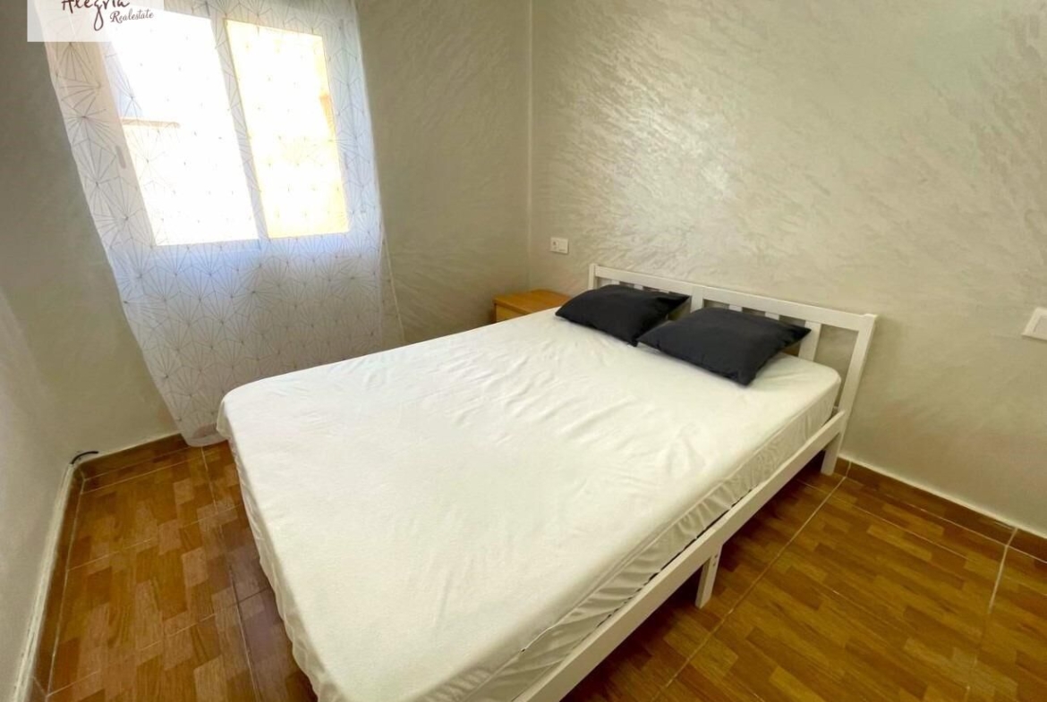 Apartment for sale (La Florida) 3 bedrooms + living room with balcony.
