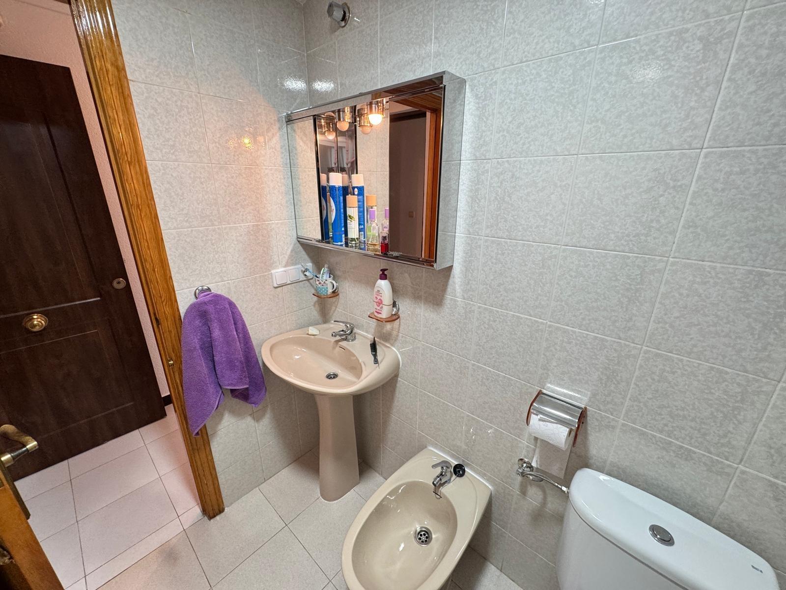 5-8-62 ESTUDIO A 250 METROS DE PLAYA DE LOS LOCOS Y CON 25 M2. CON PISCINA COMUNITARIA.