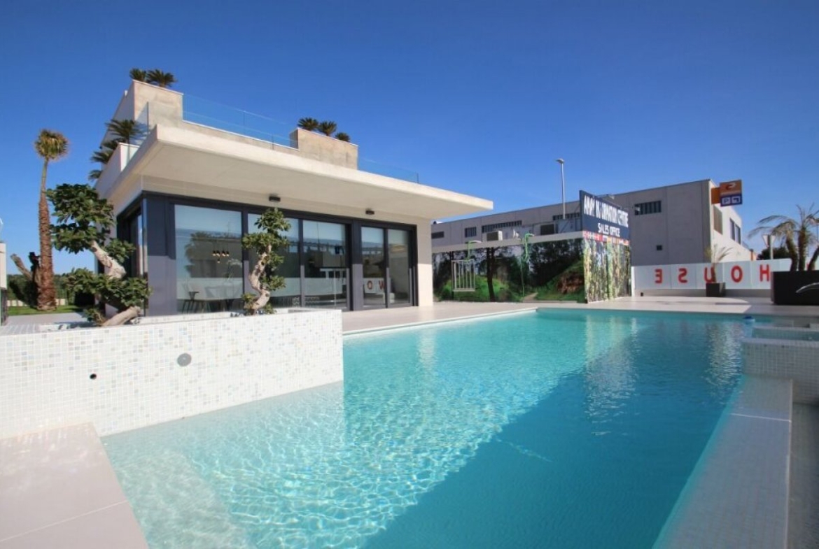 Independent Villas of San Miguel de Salinas – Bellavista. From 469 000 евро.