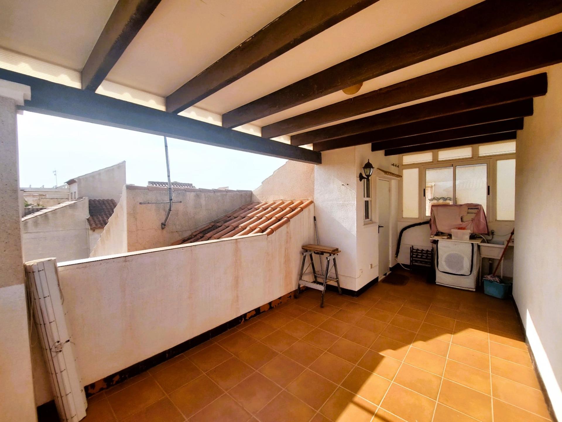 Nice bungalow on the upper floor with private solarium and sea views