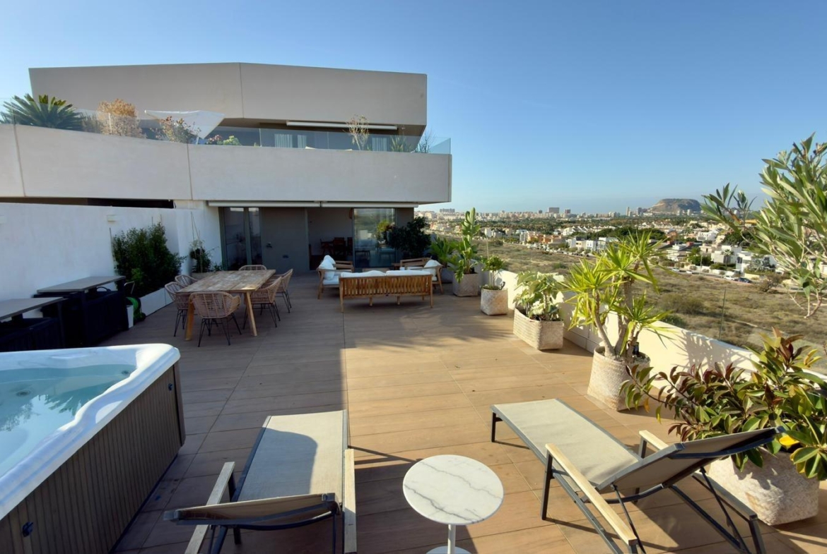 Exclusivo ático con impresionante terraza solárium en Azara, Pau 5