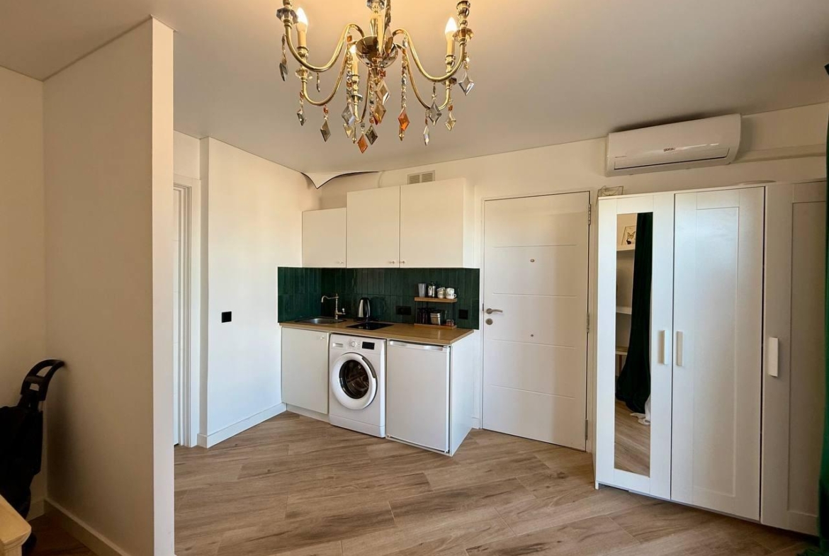 Gerenoveerde studio met uitzicht op zee, 300 meter van het strand