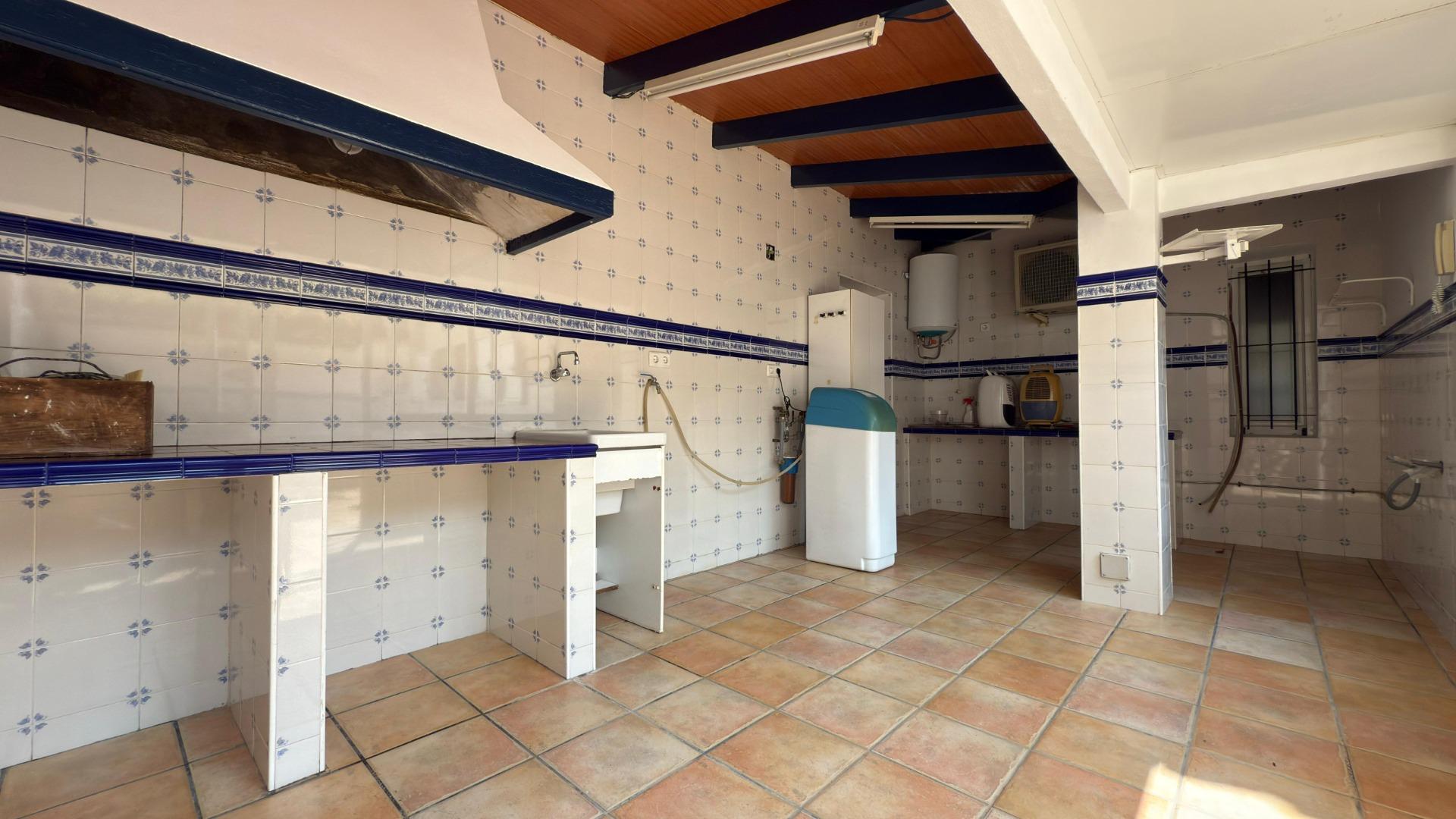 5-98 Exclusieve Villa Omringd door de natuur in Alicante