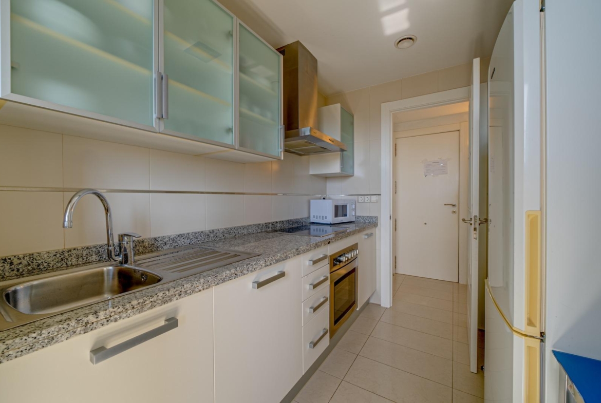 Licht appartement met prachtig uitzicht op zee